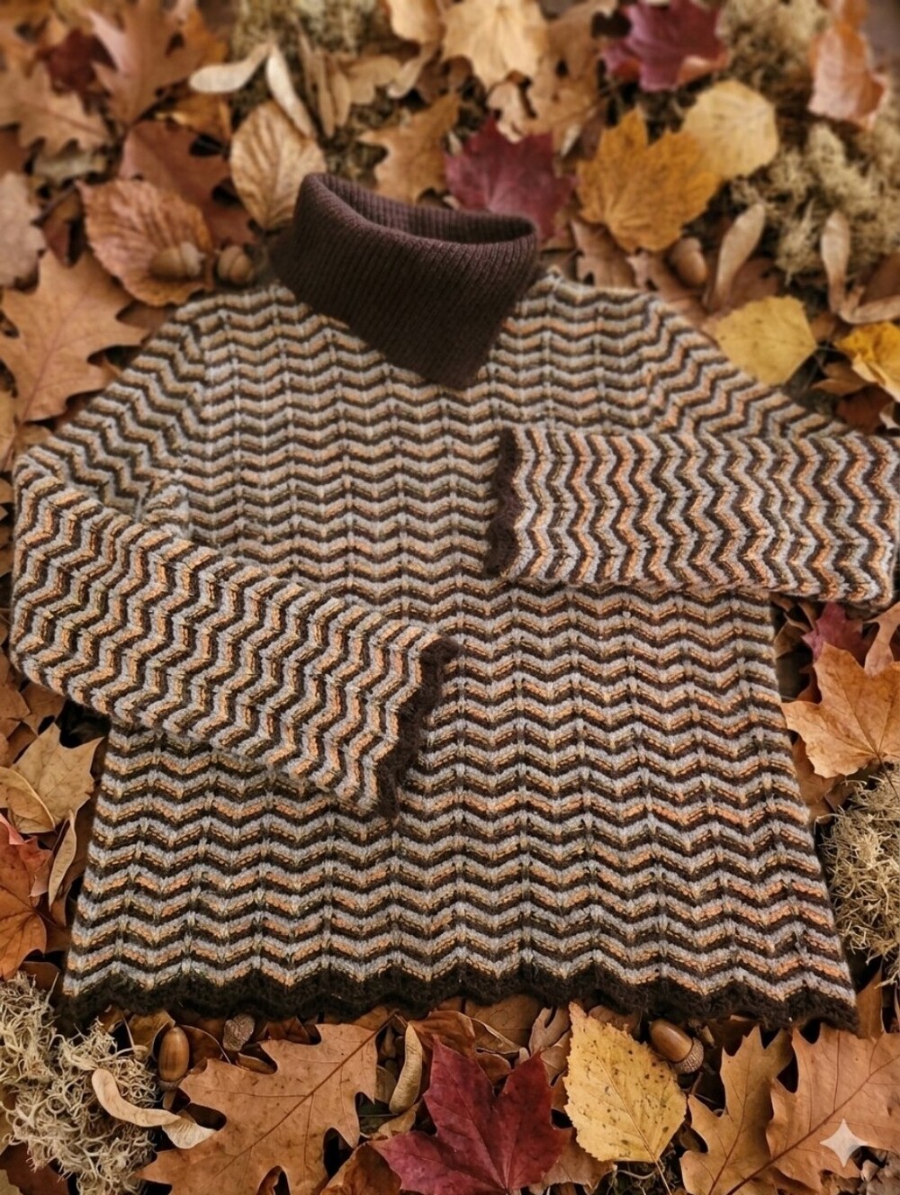 Vintage Tricot Club Women's Brown Chevron Turtleneck Sweater Sz Large